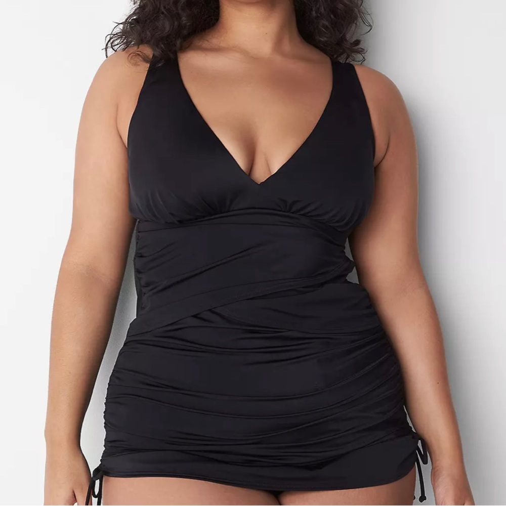 Fitted No-Wire Ruched Swim Tankini Top